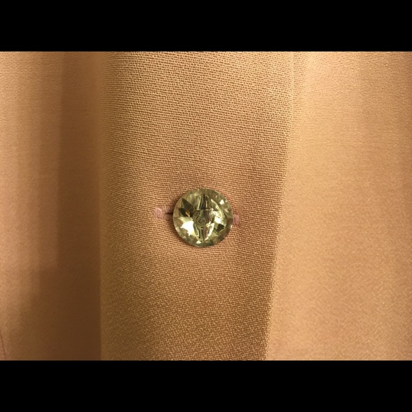 Light Rose Colored Dress Suit. When a great impression matters! ( make offer) - Picture 3 of 6